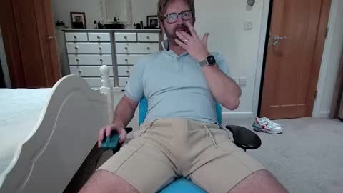 Snapshot of bradley77777 chatting on 12.10.24 bradley77777 online show from 12.10.24