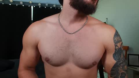 Snapshot of bradley_martinez chatting on 02.07.25 Bradley Martinez online show from 02.07.25