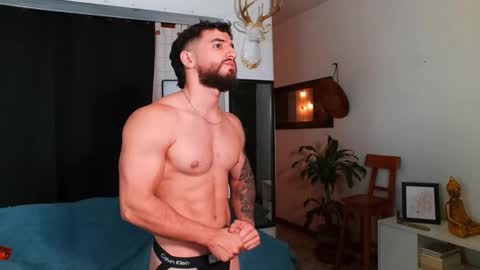 Snapshot of bradley_martinez chatting on 02.11.25 Bradley Martinez online show from 02.11.25