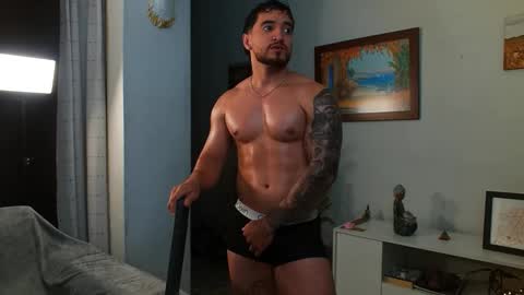 Snapshot of bradley_martinez chatting on 10.16.25 Bradley Martinez online show from 10.16.25