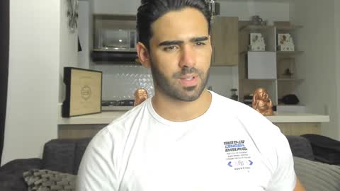 bradleymartin7 online show from 01.31.25