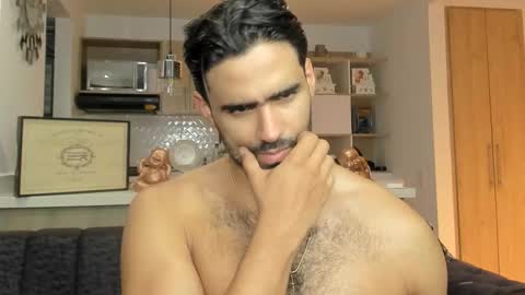 bradleymartin7 online show from 10.01.25