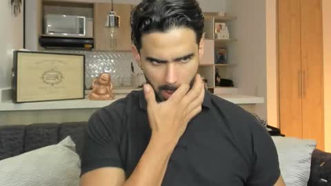 bradleymartin7 online show from 10.10.25