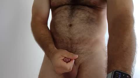 Snapshot of bradsummer619 chatting on 04.27.26 BeefyBiceps online show from 04.27.26