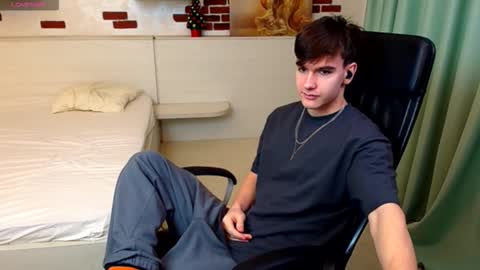 Snapshot of bradyflint chatting on 02.14.26 BradyFlint online show from 02.14.26