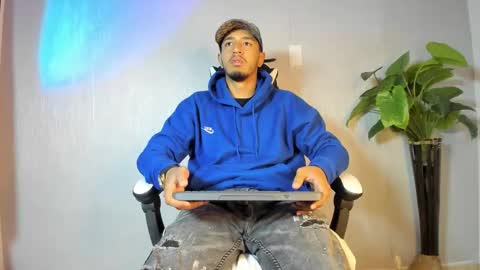 Snapshot of brand_collins chatting on 02.04.26 Brand online show from 02.04.26