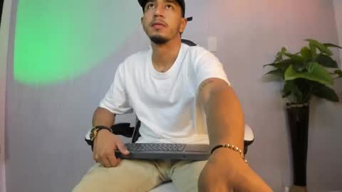 Snapshot of brand_collins chatting on 02.05.26 Brand online show from 02.05.26