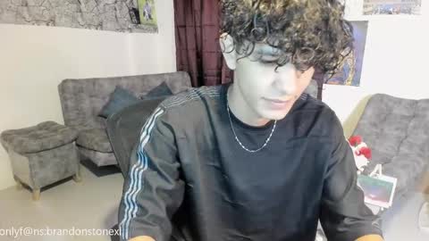 Snapshot of brandonstonexl chatting on 02.18.25 Brandon Stone online show from 02.18.25