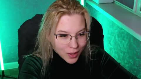 Snapshot of brandy__stars chatting on 12.25.24 Belle online show from 12.25.24