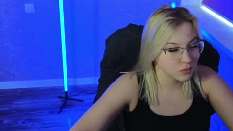 Snapshot of brandy__stars chatting on 01.13.25 Belle online show from 01.13.25