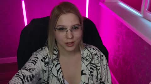 Snapshot of brandy__stars chatting on 01.20.25 Belle online show from 01.20.25