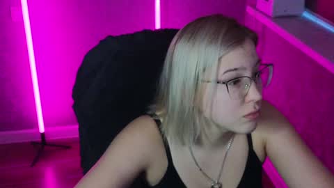 Snapshot of brandy__stars chatting on 02.01.25 Belle online show from 02.01.25