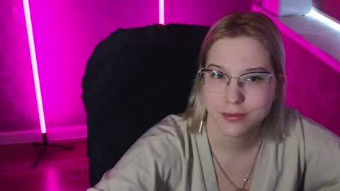 Snapshot of brandy__stars chatting on 02.01.25 Belle online show from 02.01.25