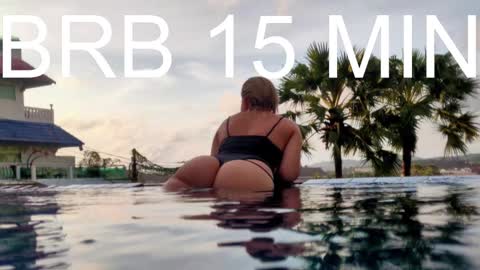 Snapshot of brandy__stars chatting on 02.10.25 Belle online show from 02.10.25