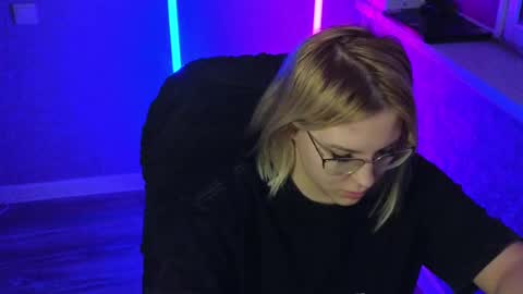 Snapshot of brandy__stars chatting on 02.21.25 Belle online show from 02.21.25