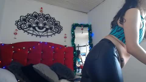 Snapshot of brandy_angell chatting on 12.17.24 brandy_angell online show from 12.17.24