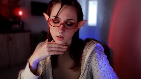 Snapshot of brandy_queen chatting on 11.23.25 Aurorabut ur dad just calls me Rory online show from 11.23.25