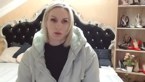 Snapshot of brandyweed chatting on 02.22.25 brandyweed online show from 02.22.25