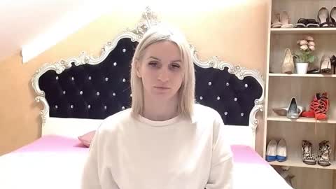 Snapshot of brandyweed chatting on 11.26.25 brandyweed online show from 11.26.25