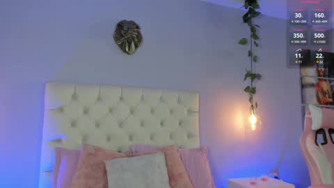   online show from 02.01.25