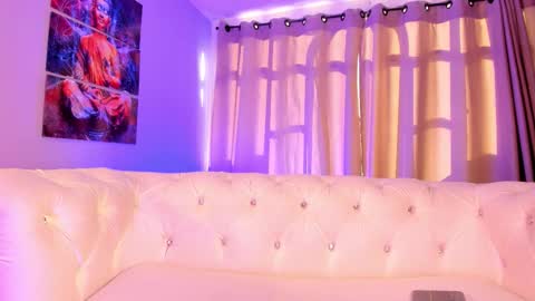   online show from 12.01.25