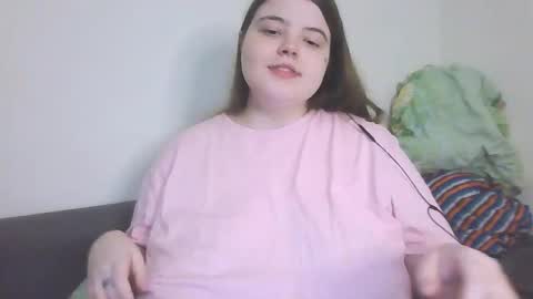 Snapshot of brattyprincess_emma chatting on 10.05.25 Emma online show from 10.05.25