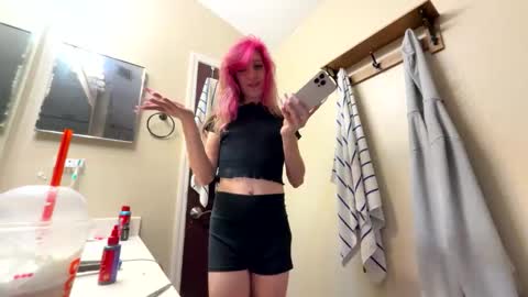 Snapshot of bray19509 chatting on 12.19.25 bray19509 online show from 12.19.25