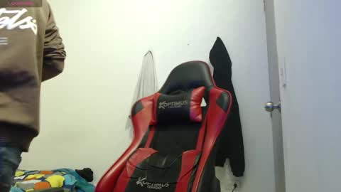 Snapshot of brayan_chevignon chatting on 10.14.25 brayan_chevignon online show from 10.14.25