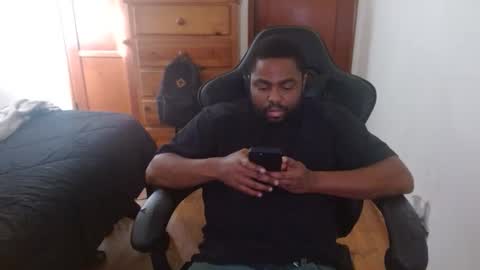 Breadw1nnah online show from 10.29.25