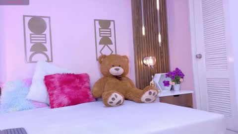 Snapshot of bree_watson chatting on 02.25.26 Bree online show from 02.25.26