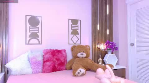 Snapshot of bree_watson chatting on 03.06.26 Bree online show from 03.06.26