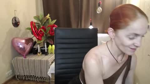 Snapshot of breeterner chatting on 02.13.25 breeterner online show from 02.13.25