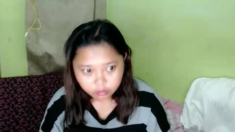 Snapshot of breliantes chatting on 12.20.25 breliantes online show from 12.20.25