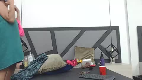 BRENDA VELASQUEZ online show from 03.05.25