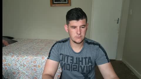 Snapshot of brendansexyboy098754 chatting on 02.04.25 ask me lol online show from 02.04.25