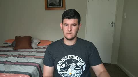 Snapshot of brendansexyboy098754 chatting on 02.14.25 ask me lol online show from 02.14.25