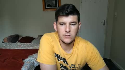 Snapshot of brendansexyboy098754 chatting on 03.04.25 ask me lol online show from 03.04.25