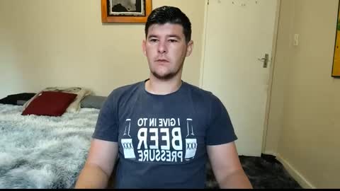 Snapshot of brendansexyboy098754 chatting on 03.09.25 ask me lol online show from 03.09.25