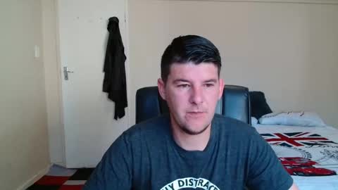 Snapshot of brendansexyboy098754 chatting on 11.05.25 ask me lol online show from 11.05.25