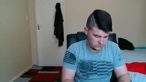 Snapshot of brendansexyboy098754 chatting on 11.14.25 ask me lol online show from 11.14.25