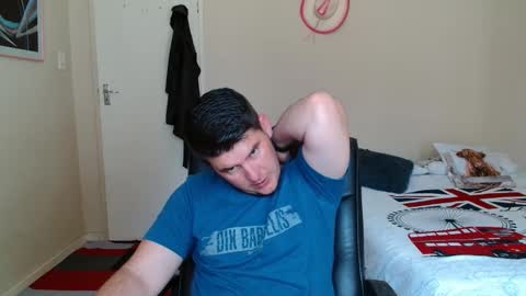 Snapshot of brendansexyboy098754 chatting on 02.09.26 ask me lol online show from 02.09.26