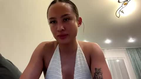 Mia   online show from 07.12.26