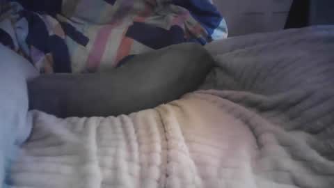 Snapshot of bri20fu chatting on 09.16.25 raining down on me online show from 09.16.25