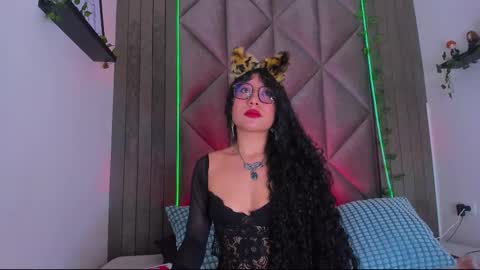 B R I A  online show from 11.30.25