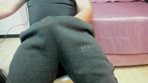 Snapshot of brian_chiki chatting on 01.29.25 Brian Chiki online show from 01.29.25