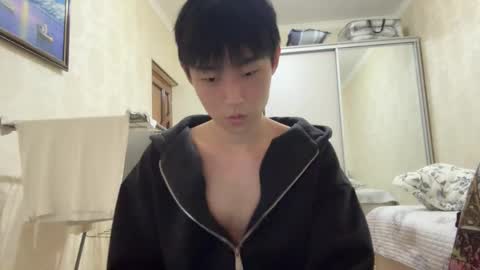 Snapshot of brian_stars chatting on 04.22.26 Brian boy online show from 04.22.26