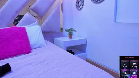 Snapshot of briannahill_ chatting on 10.17.25 Brianna online show from 10.17.25