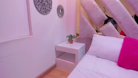 Snapshot of briannahill_ chatting on 10.22.25 Brianna online show from 10.22.25