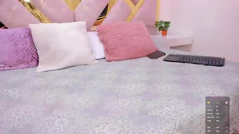 Snapshot of briannahill_ chatting on 11.10.25 Brianna online show from 11.10.25