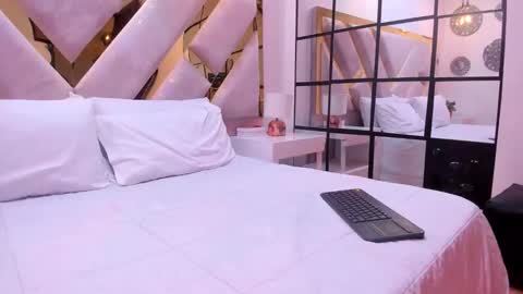 Snapshot of briannahill_ chatting on 11.25.25 Brianna online show from 11.25.25